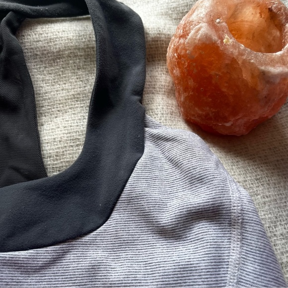 LULULEMON Women's Scoop Neck Tank Heathered Grey Stripe - Picture 5 of 5